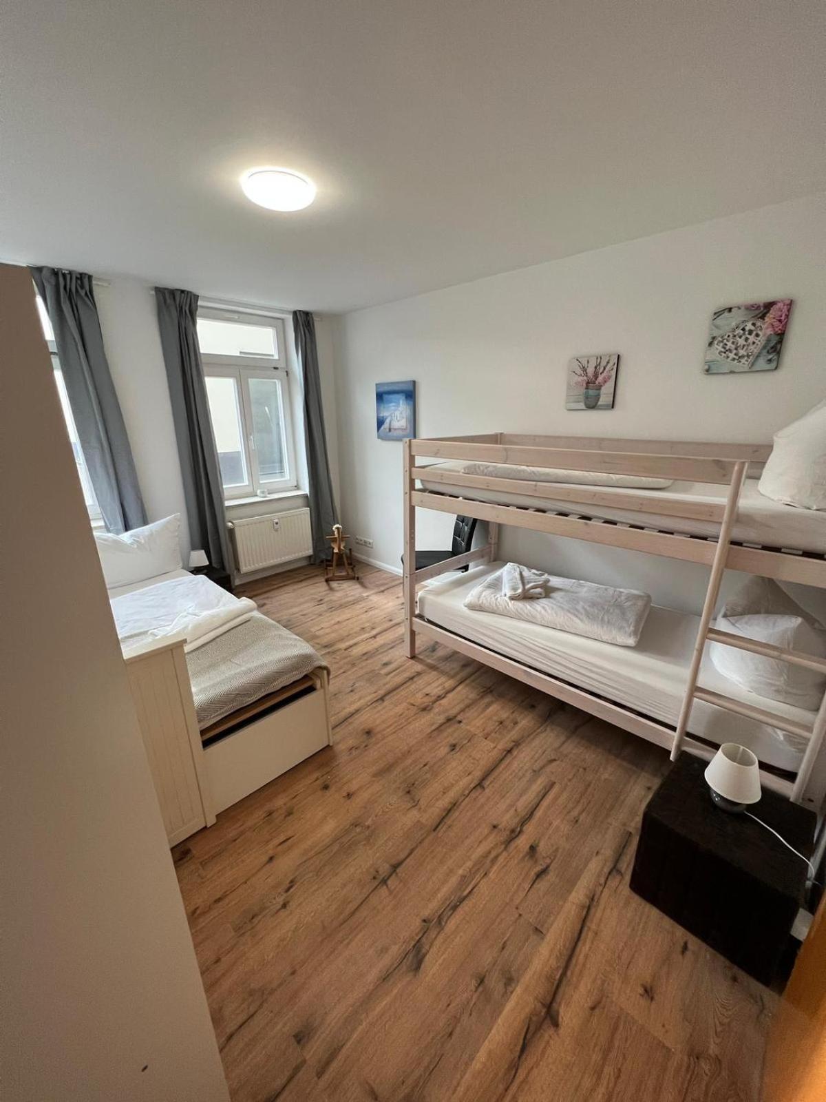 Apartment Bernstein Ruhig, Familienfreundlich Mit Garten Rostock Exterior foto
